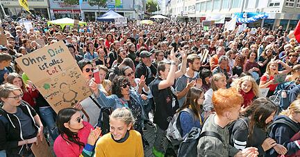 Fast auf den Tag genau vor zwei Jahren demonstrierten rund 2000 Menschen aus der Region in Heilbronn für mehr Klimagerechtigkeit. 
Foto: Archiv/Andreas Veigel
