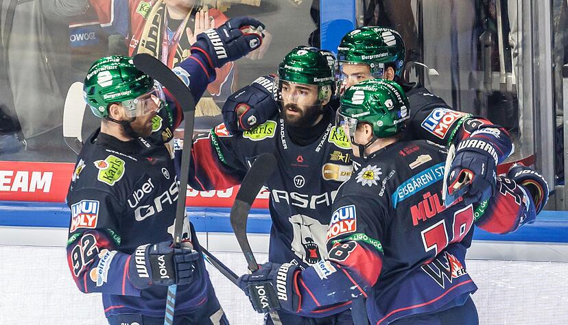 Die Eisb&auml;ren Berlin hatten auch im zweiten DEL-Finale gegen Mannheim mehrfach Grund zum Jubeln &ndash; hier nach dem 2:0 von Liam Kirk (2.v.l.).