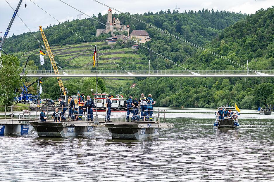 Anlass der &Uuml;bung war der Doppelgeburtstag: 75 Jahre THW bundesweit, 60 Jahre Ortsverband Ha&szlig;mersheim.
