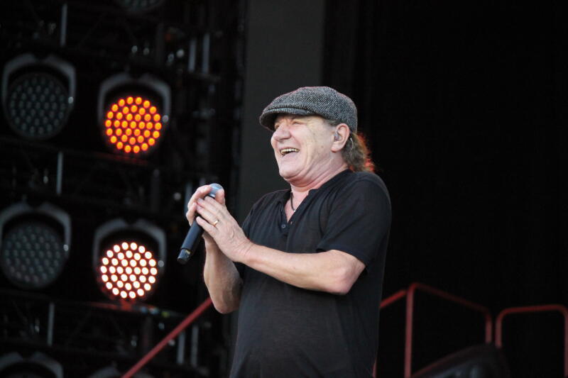 Die australische Band AC/DC bietet in Stuttgart eine Show der Superlative.