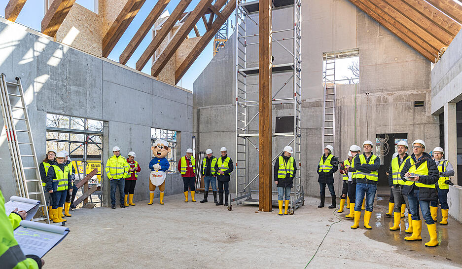 Neben dem Wildparadies entstehen eine Wellness-Anlage und eine Erlebnis-Gastronomie. Neben dem Wildparadies entstehen eine Wellness-Anlage und eine Erlebnis-Gastronomie.