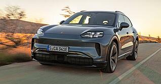 Der Sportwagenbauer Porsche setzt gro&szlig;e Hoffnungen auf den vollelektrischen Cayenne, der ab diesem Sommer bei den H&auml;ndlern stehen wird.