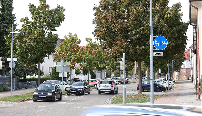 An der Binswanger Straße, hier die Ecke Saarstraße in Neckarsulm, sollte ein neuer Radweg entstehen. An der Binswanger Straße, hier die Ecke Saarstraße in Neckarsulm, sollte ein neuer Radweg entstehen.