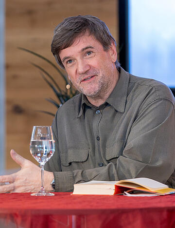 Auf den Spuren von Laurence Sterne und dessen &bdquo;Tristram Shandy&ldquo;: Schriftsteller Markus Orths.