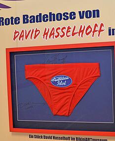 Bekannte Träger, wie David Hasselhoff, geben der Sammlung ihr i-Tüpfelchen.