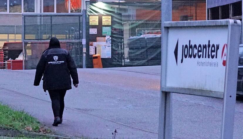 Das Jobcenter in Künzelsau ist für den gesamten Hohenlohekreis zuständig. Das Jobcenter in Künzelsau ist für den gesamten Hohenlohekreis zuständig.
