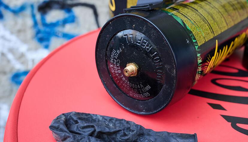 Lachgas hatte sich zur beliebten Partydroge gemausert und wird oft über einen Luftballon konsumiert. (Symbolbild) Lachgas hatte sich zur beliebten Partydroge gemausert und wird oft über einen Luftballon konsumiert. (Symbolbild)