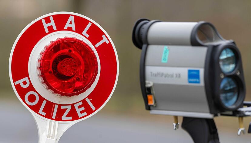 In mehreren Bundesl&auml;ndern will die Polizei die Geschwindigkeit von Fahrzeugen messen. (Symboldbild)
