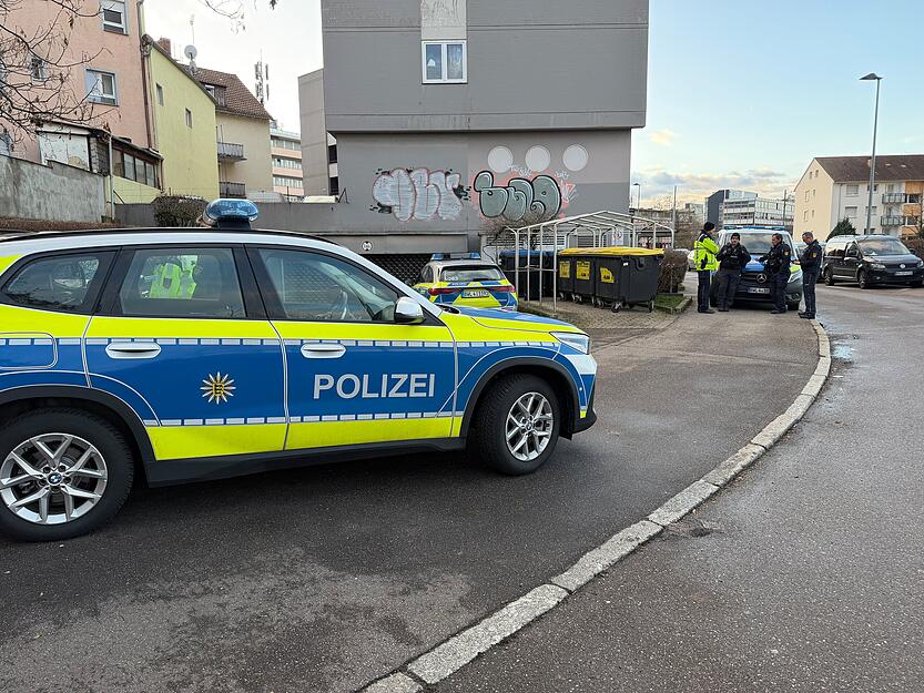 Polizei beschlagnahmt Auto der Poser-Szene in Heilbronn.