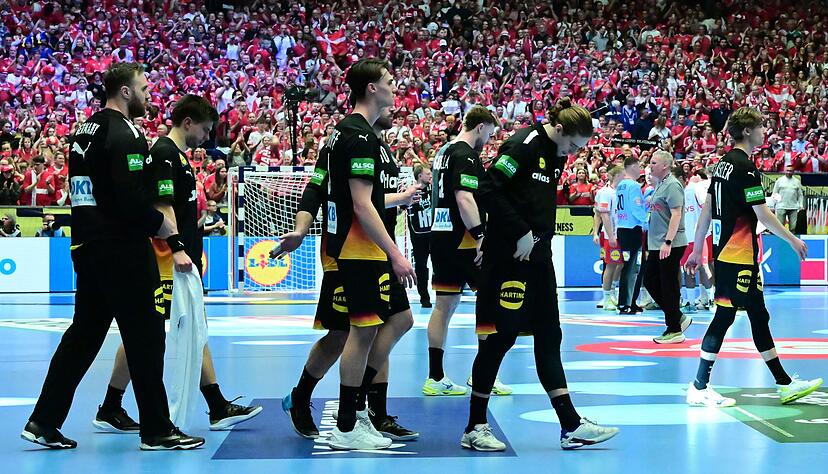 Die deutschen Spieler sind entt&auml;uscht. Gef&uuml;hlt war gegen D&auml;nemark mehrdrin als die 26:31-Niederlage.