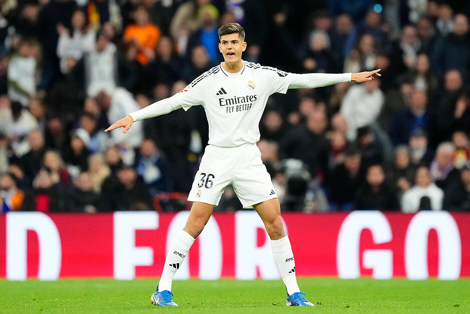 In der abgelaufenen Saison kam Andres in der zweiten Mannschaft von Real Madrid auf 32 Einsätze.