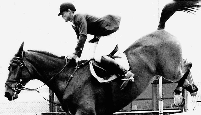 Das ist mächtig: "Beim Mächtigkeitsspringen hatten wir einmal neun Sieger, die alle über 2,05 Meter gesprungen sind", erinnert sich Dieter Melwitz.
Foto: Archiv/Krüger Das ist mächtig: "Beim Mächtigkeitsspringen hatten wir einmal neun Sieger, die alle über 2,05 Meter gesprungen sind", erinnert sich Dieter Melwitz.
Foto: Archiv/Krüger