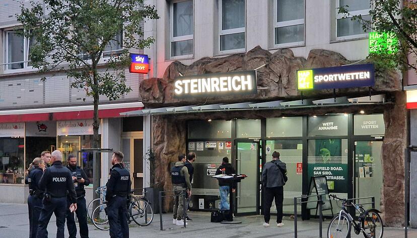 Es gibt drei Verletzte nach Schüssen in Gießen.