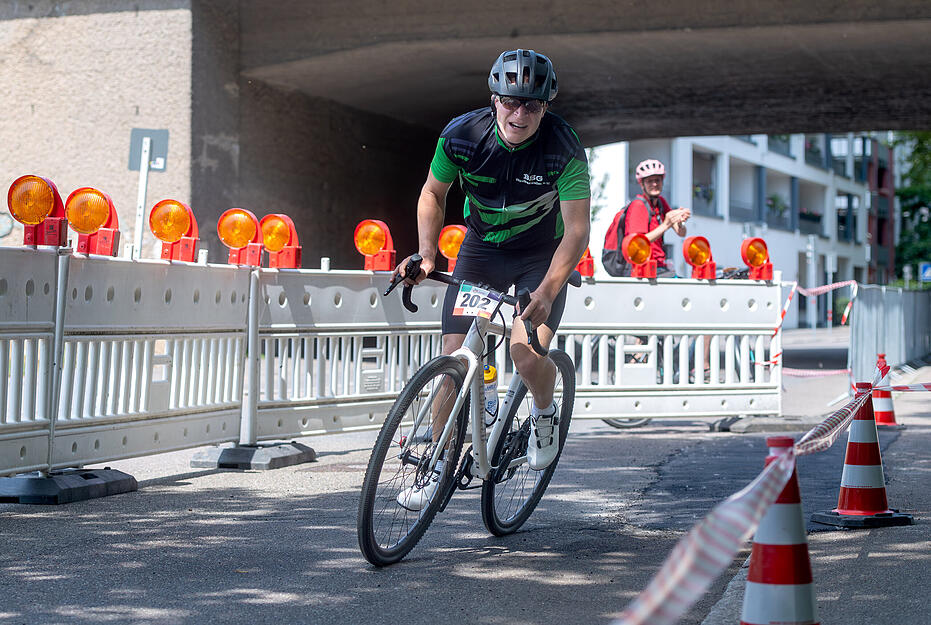 Die Landesspiele der Special Olympics sind bis Samstag zu Gast in Heilbronn und Neckarsulm. 1100 Athleten mit geistiger und mehrfacher Beeinträchtigung messen sich an 14 Orten in den beiden Städten in 17 verschiedenen Sportarten. Die Landesspiele der Special Olympics sind bis Samstag zu Gast in Heilbronn und Neckarsulm. 1100 Athleten mit geistiger und mehrfacher Beeinträchtigung messen sich an 14 Orten in den beiden Städten in 17 verschiedenen Sportarten.