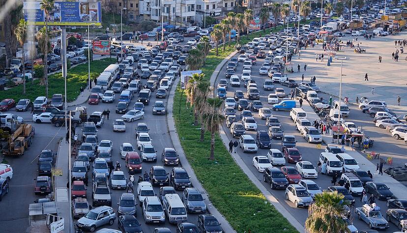 Menschen fliehen aus den S&uuml;dlibanon.
