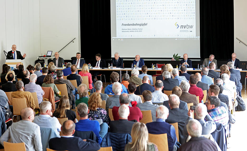 Frankenbahngipfel in der Stadthalle Möckmühl