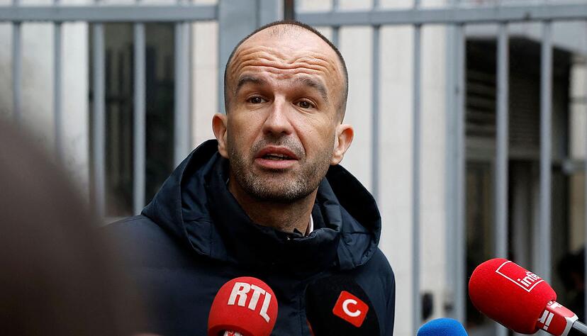 Die Linkspartei in Frankreich ger&auml;t nach dem gewaltsamen Tod eines rechten Aktivisten unter Druck.