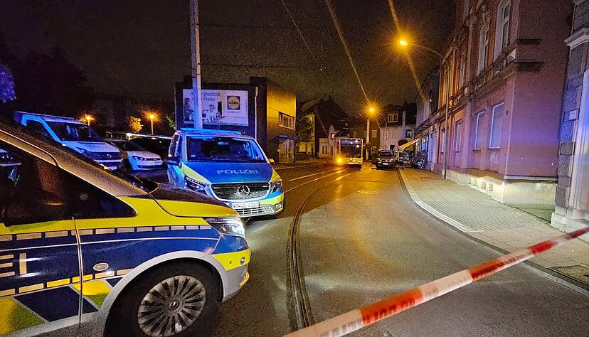 Die Polizei nahm einen Verd&auml;chtigen fest.