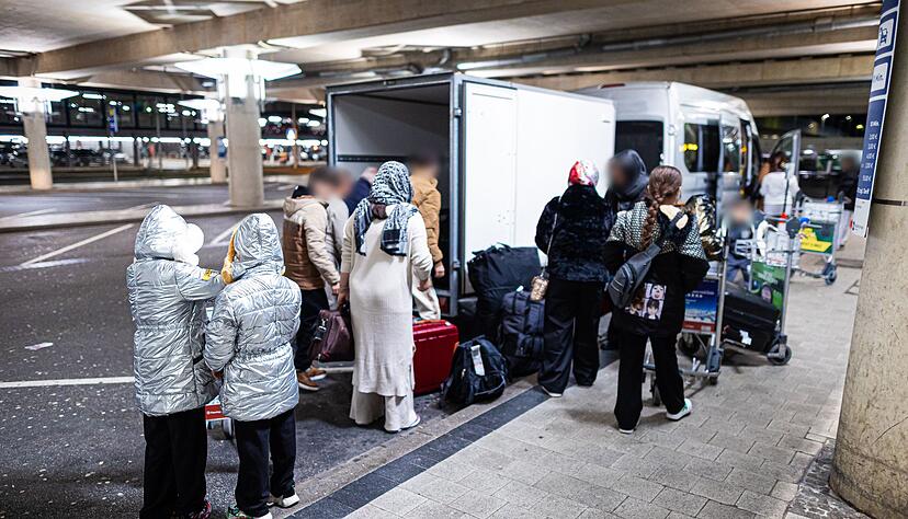 Gegen 17.30 Uhr landete das Flugzeug.