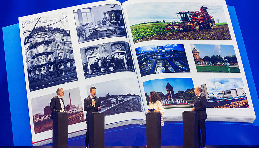 Zum Jubil&auml;um des Lebensmittelkonzerns ist nat&uuml;rlich auch ein Buch erschienen. Die Autoren stellten das Werk vor.