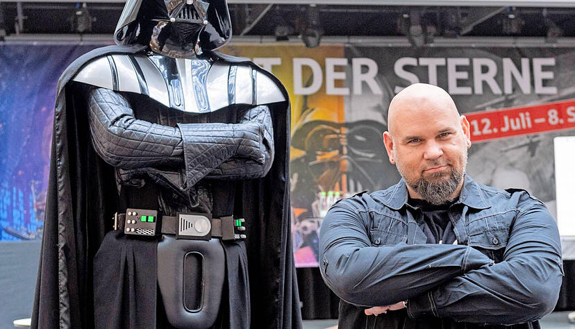 Eröffnung der Ausstellung "Kunst der Sterne" mit Star Wars Kunst und Zeichner und Illustrator Matt Busch