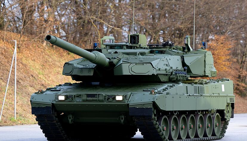 Der Leopard 2 A8 bei der ersten öffentlichen Präsentation Ende November (Archiv)