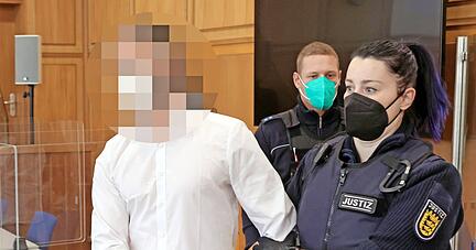 Nachdem der erste Prozess im Juni geplatzt ist, muss sich der 30-jährige Heilbronner seit Dienstag zum zweiten Mal unter anderem wegen des Vorwurfs des Totschlags vor dem Landgericht verantworten.
Foto: Ralf Seidel