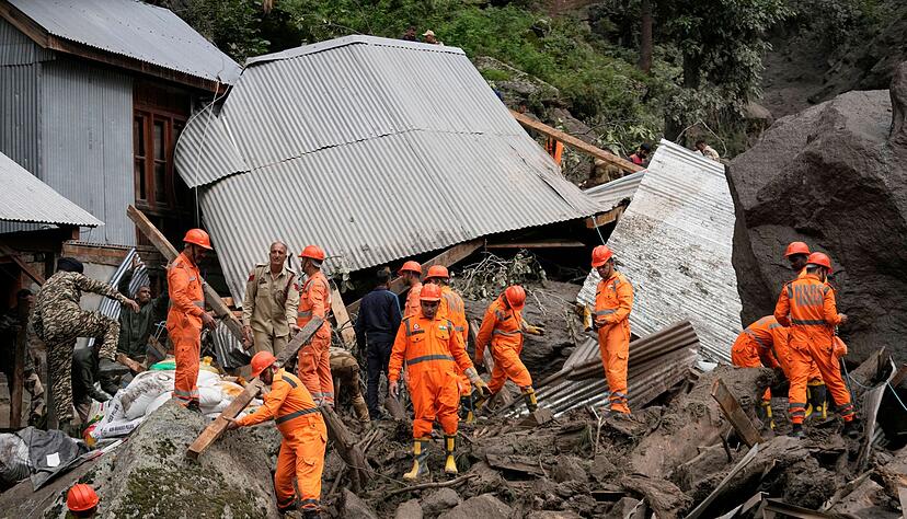 Sturzfluten trafen das Dorf Chositi. Sturzfluten trafen das Dorf Chositi.