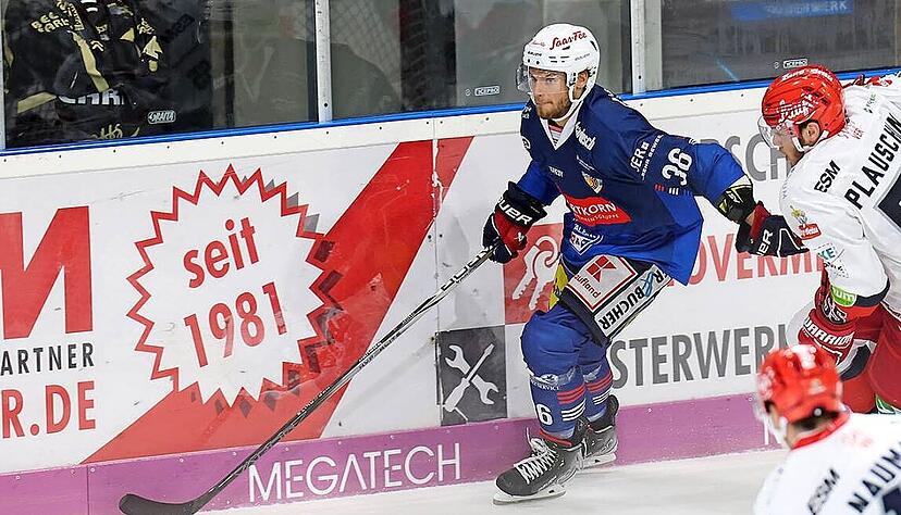 Sam Verelst (links) erzielte gegen F&uuml;ssen seinen ersten Doppelpack in dieser Saison. Es waren seine Saisontore sechs und sieben. Foto: Archiv/Thorwartl