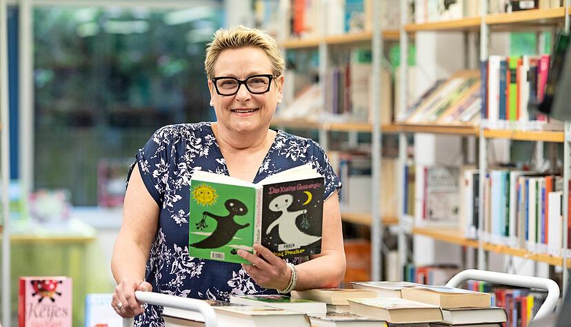 "Das kleine Gespenst" hat Susanne Martin als Kind verschlungen. Auch heute noch sind die Bücher von Otfried Preußler beim Nachwuchs gefragt.
Foto: Andreas Veigel