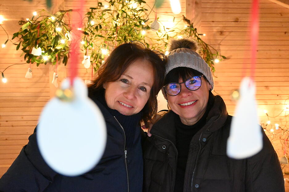 Weihnachtsmarkt am Kloster Schöntal eröffnet. Weihnachtsmarkt am Kloster Schöntal eröffnet.