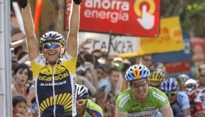 Borut Bozic (l) siegt im Sprint vor Tyler Farrar (r). Borut Bozic (l) siegt im Sprint vor Tyler Farrar (r).