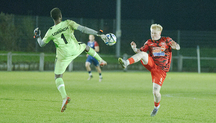 Die beiden Treffer von Gianluca Breve (rechts) reichten der SG Kirchardt nicht zum Sieg bei der SG-SV Lobbach.