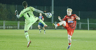Die beiden Treffer von Gianluca Breve (rechts) reichten der SG Kirchardt nicht zum Sieg bei der SG-SV Lobbach.