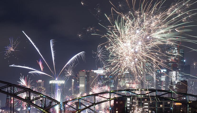 Gut jeder fünfte Bundesbürger will laut einer neuen Umfrage zum Jahreswechsel privates Feuerwerk zünden. (Archivbild) Gut jeder fünfte Bundesbürger will laut einer neuen Umfrage zum Jahreswechsel privates Feuerwerk zünden. (Archivbild)