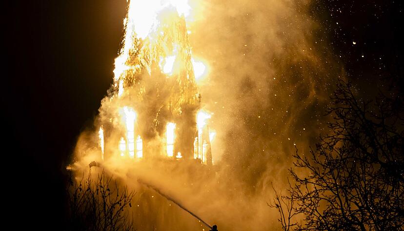 In der Silvesternacht ist die Vondelkirche in Amsterdam in Brand geraten.