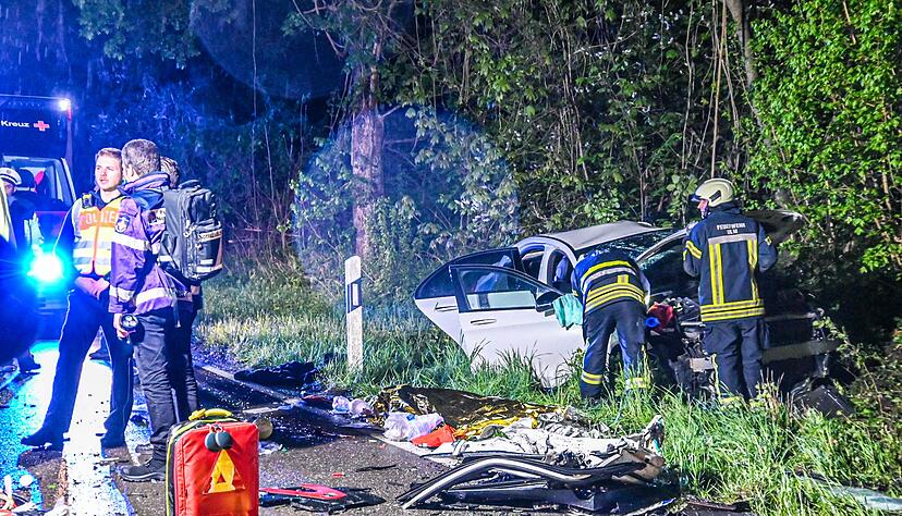 Zu einem Unfall mit vier Toten liegt nun ein Gutachten vor. (Archivbild)