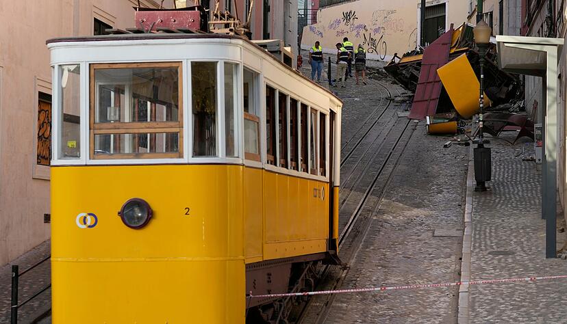 Die historische Standseilbahn aus dem 19. Jahrhundert ist eine der wichtigsten Touristenattraktionen der portugiesischen Hauptstadt Lissabon