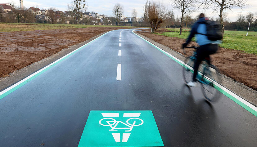 So wird der Radschnellweg zwischen Bad Wimpfen und Heilbronn aussehen: Ein Teilstück ist bei Bad Wimpfen zu bestaunen. So wird der Radschnellweg zwischen Bad Wimpfen und Heilbronn aussehen: Ein Teilstück ist bei Bad Wimpfen zu bestaunen.