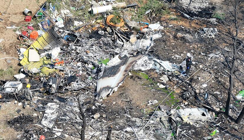 In S&uuml;dkorea ist ein Patrouillenflugzeug der Marine mit vier Menschen an Bord abgest&uuml;rzt.
