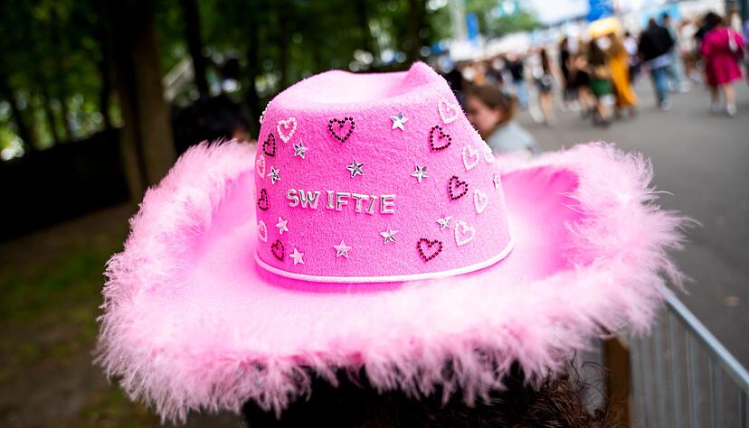 Viele Fans von Taylor Swift haben eine besondere Beziehung zu ihrem Star. (Archivbild) Viele Fans von Taylor Swift haben eine besondere Beziehung zu ihrem Star. (Archivbild)