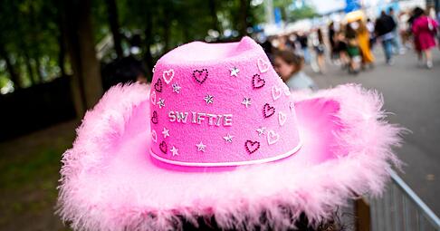 Viele Fans von Taylor Swift haben eine besondere Beziehung zu ihrem Star. (Archivbild) Viele Fans von Taylor Swift haben eine besondere Beziehung zu ihrem Star. (Archivbild)