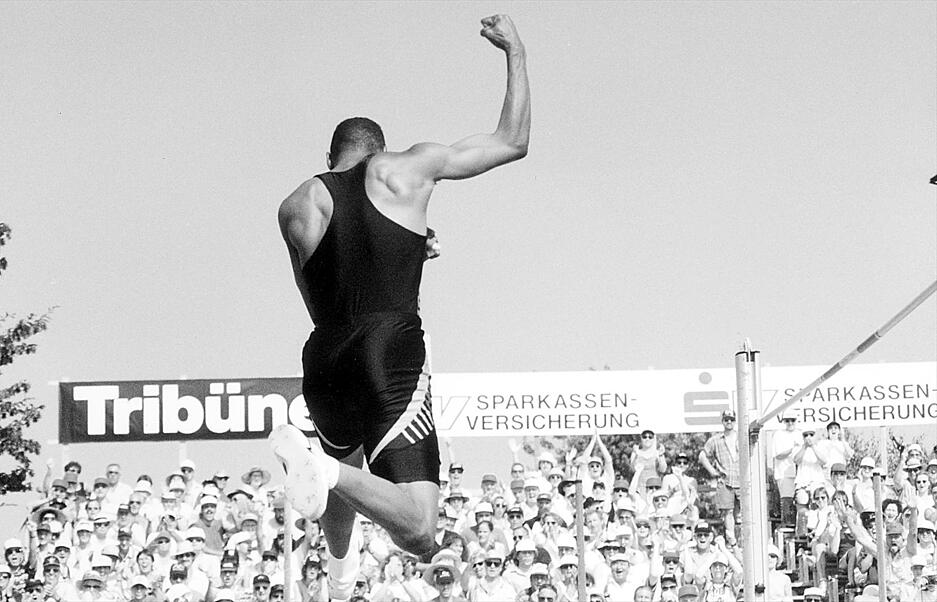 Leichtathlet Troy Kemp von den Bahamas beim Hochsprung Meeting. Aufnahme aus dem Jahr 1998.