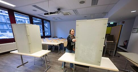 Die Wahllokale sind noch bis 18.00 Uhr ge&ouml;ffnet.