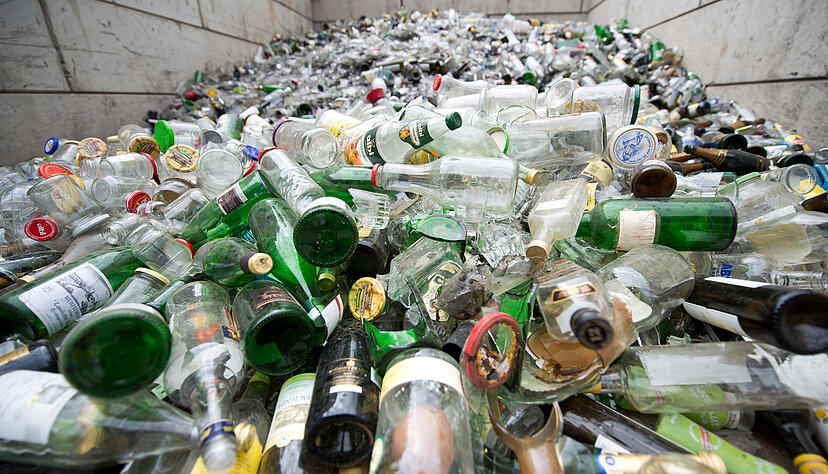 Die Recyclinghöfe haben einen wichtigen Anteil beim Einsammeln von Wertstoffen wie Altglas. Die Recyclinghöfe haben einen wichtigen Anteil beim Einsammeln von Wertstoffen wie Altglas.