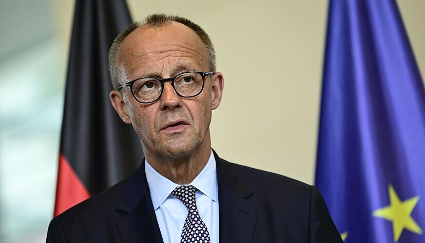 Bundeskanzler Merz h&auml;lt den Verzicht auf einen Waffenstillstand in der Ukraine unter bestimmten Bedingungen f&uuml;r vertretbar. (Archivbild)