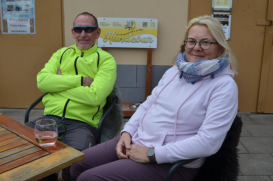 Uli und Dorothee Engel aus Bönnigheim sind mit dem Rad an den See gefahren. Uli und Dorothee Engel aus Bönnigheim sind mit dem Rad an den See gefahren.