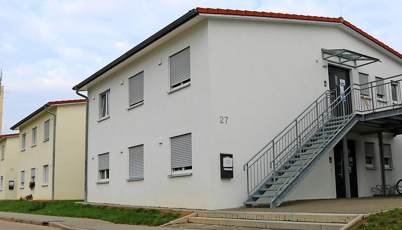In der Neuensteiner Bahnhofstraße sind derzeit alle 93 Plätze belegt. In elf Sammelunterkünften für Flüchtlinge sind die Kapazitäten noch nicht erschöpft. In der Neuensteiner Bahnhofstraße sind derzeit alle 93 Plätze belegt. In elf Sammelunterkünften für Flüchtlinge sind die Kapazitäten noch nicht erschöpft.