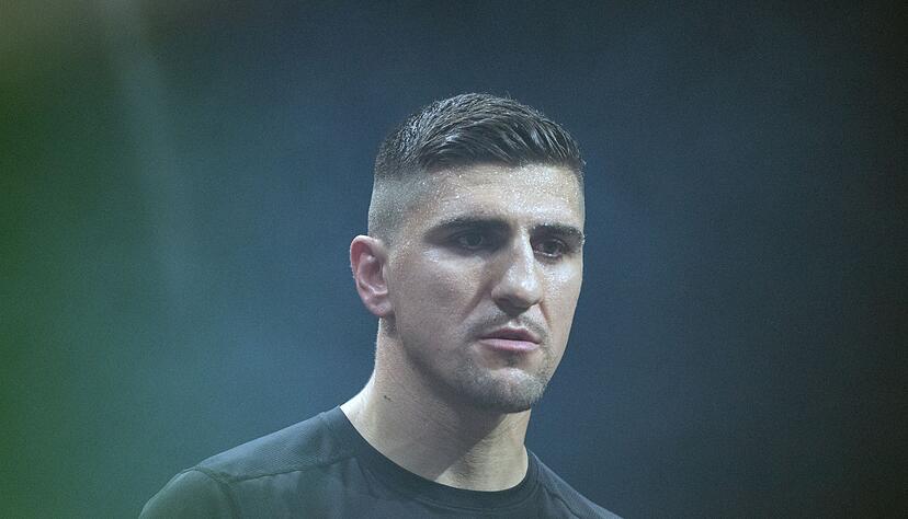 Gibt mal wieder ein Comeback im Ring: Boxer Marco Huck. (Archivbild) Gibt mal wieder ein Comeback im Ring: Boxer Marco Huck. (Archivbild)