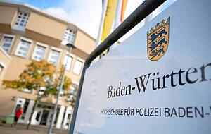 Die Hochschule f&uuml;r Polizei Baden-W&uuml;rttemberg hat ihren Sitz in Villingen-Schwenningen. Monate nach einer internen veranstaltung gibt es pl&ouml;tzlich gro&szlig;e Emp&ouml;rung.